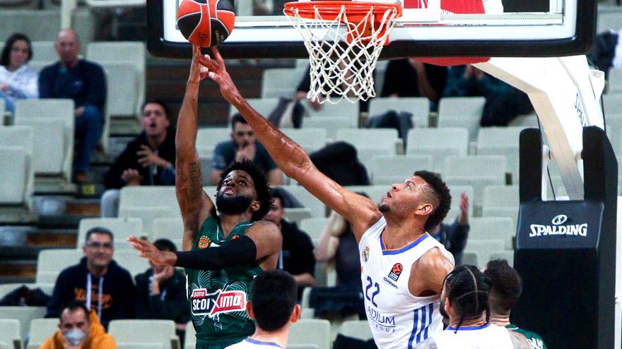 El Panathinaikos puede con un Real Madrid gris