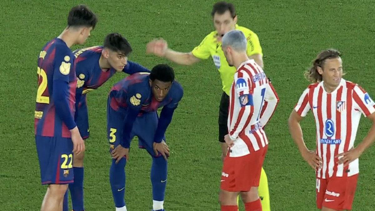 Momento de la lesión de Alejandro Balde