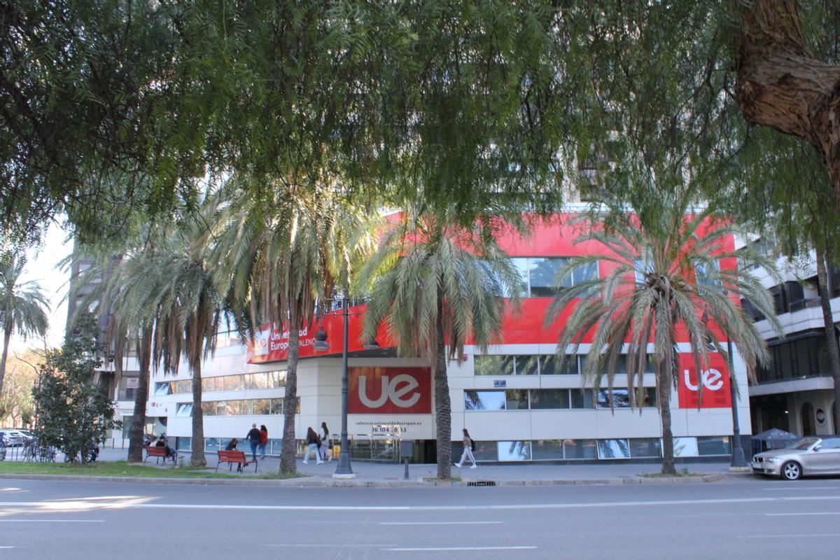 La Universidad Europea de València cuenta con un campus abierto en el centro de la ciudad.