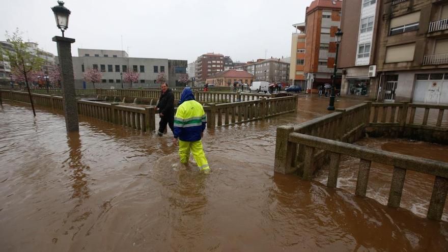 Inundaciones en Redondela en febrero del año pasado por el desbordamiento del río Maceiras.