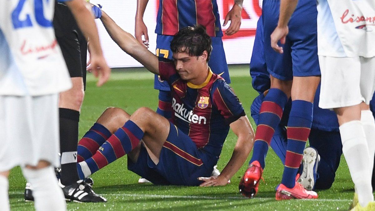 El jugador del Barça B Andrés Solano, al quirófano