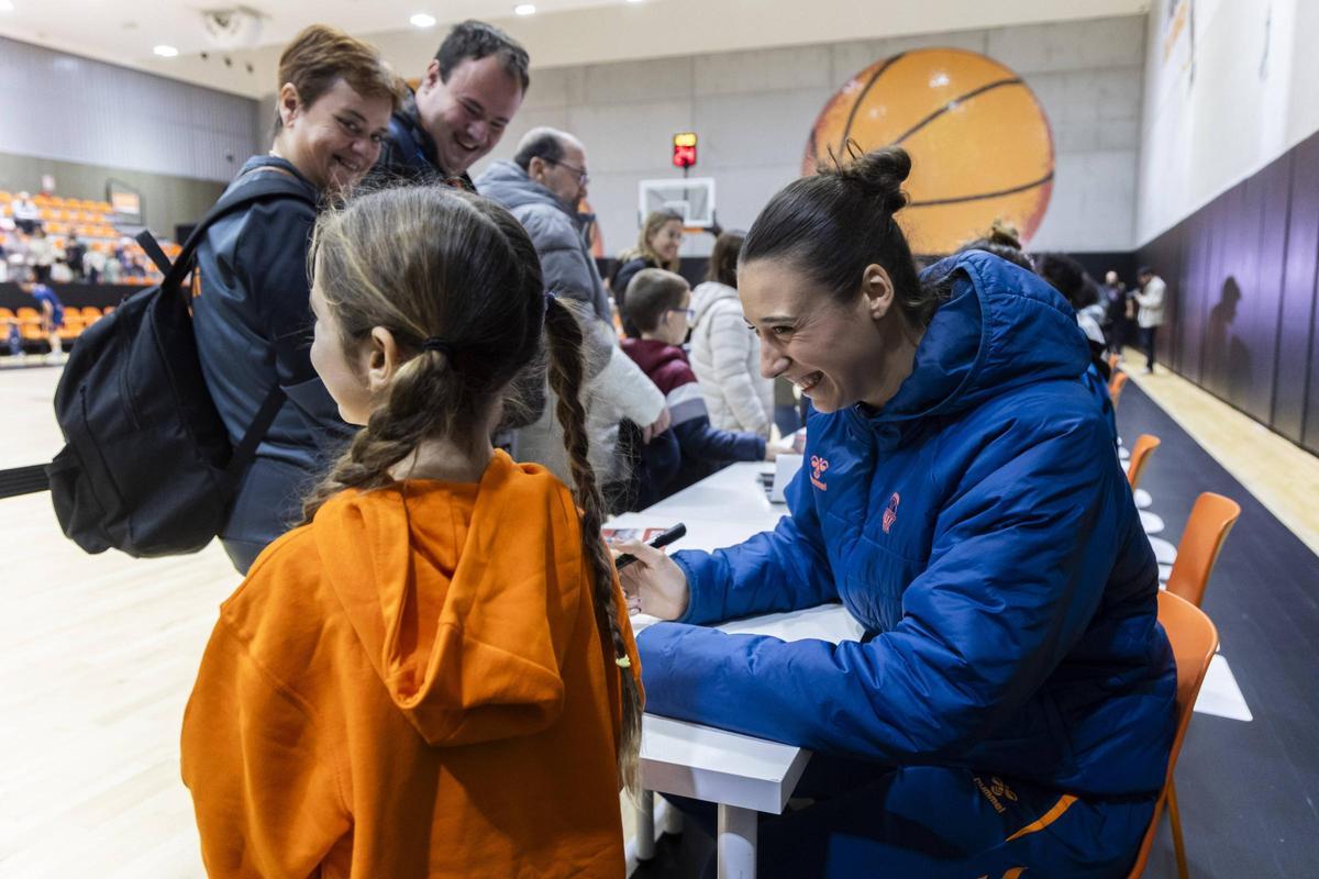 Búscate en el entrenamiento del Valencia Basket Búscate en el entrenamiento del Valencia Basket
