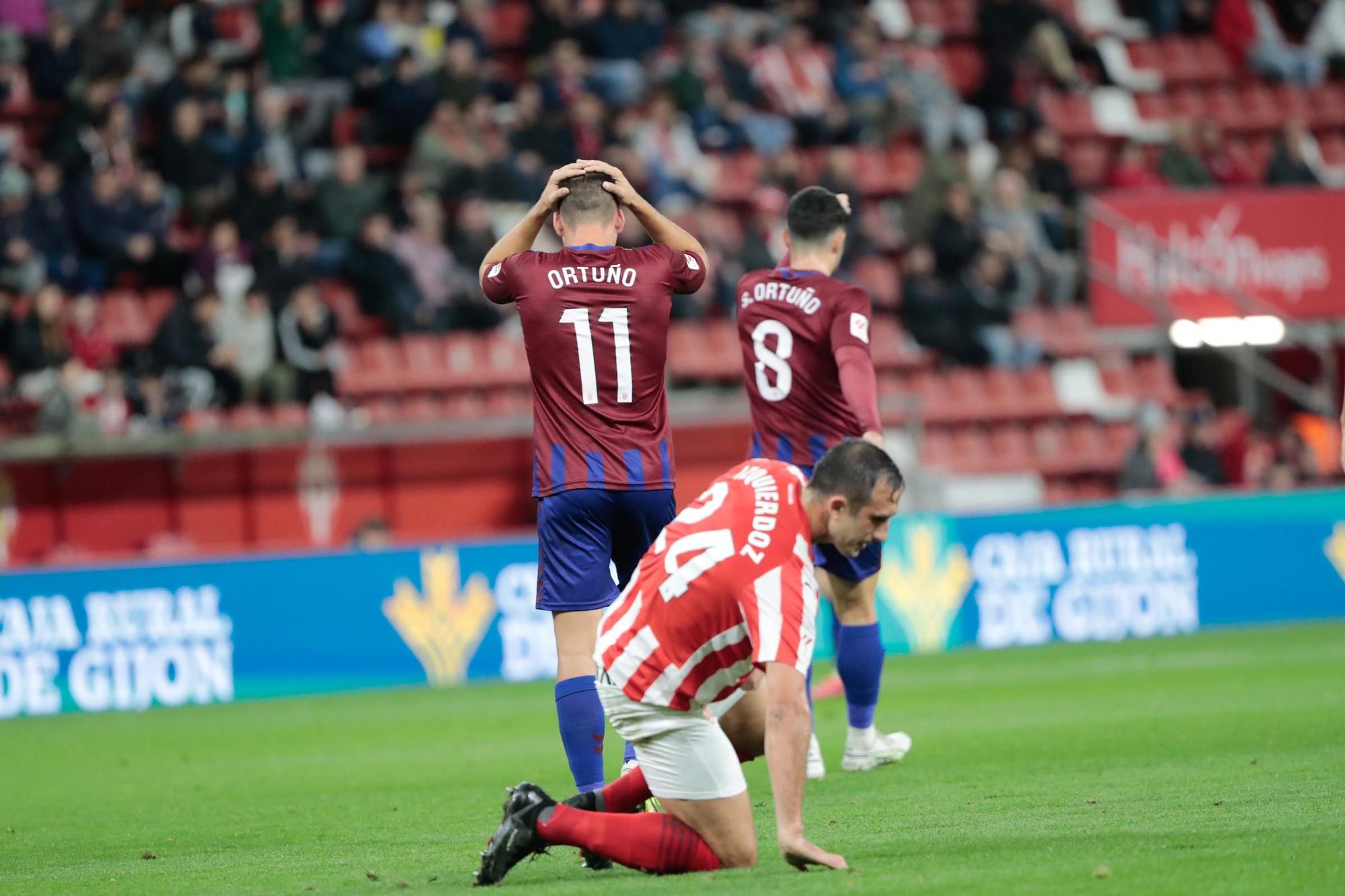 El Eldense cae 2-0 ante el Sporting en El Molinón