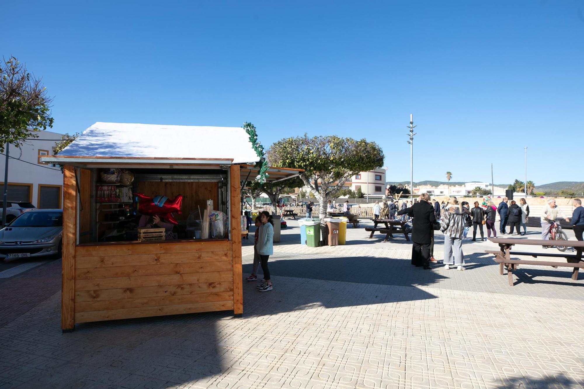 Mira las imágenes del mercadillo navideño de Sant Jordi