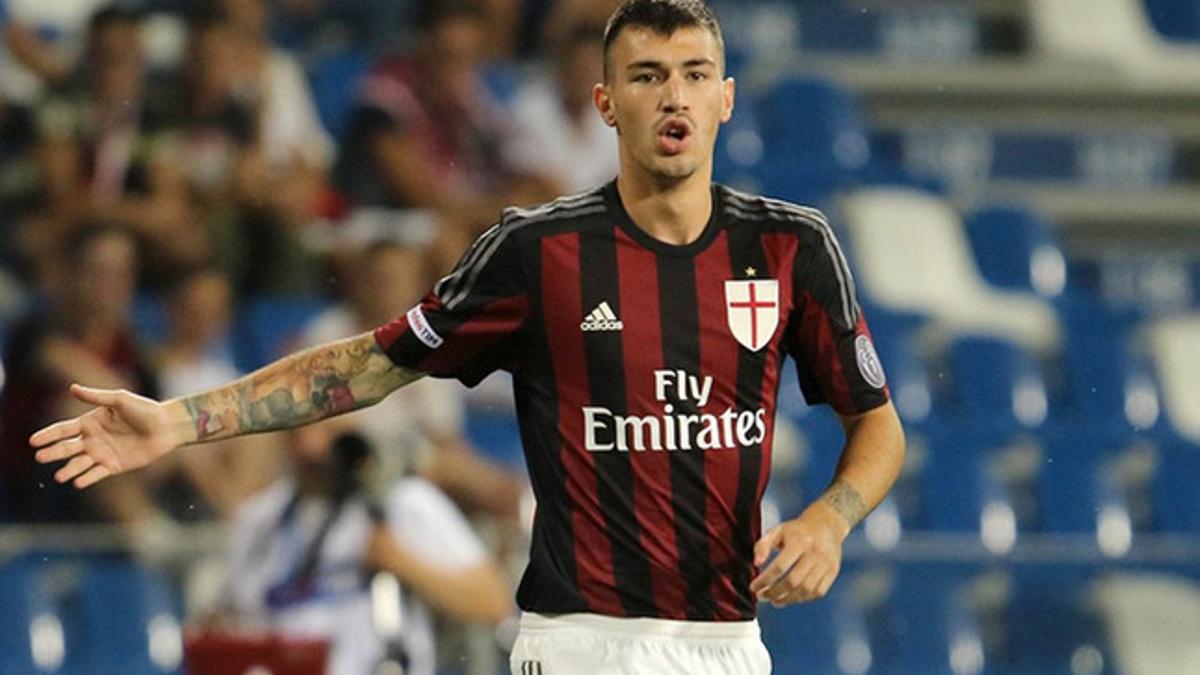 Alessio Romagnoli está en la lista de refuerzos del Barça para el próximo curso