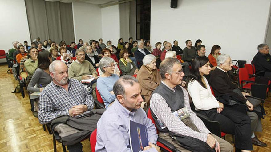 JiP, i ONG, presenten  la banca ètica a Girona