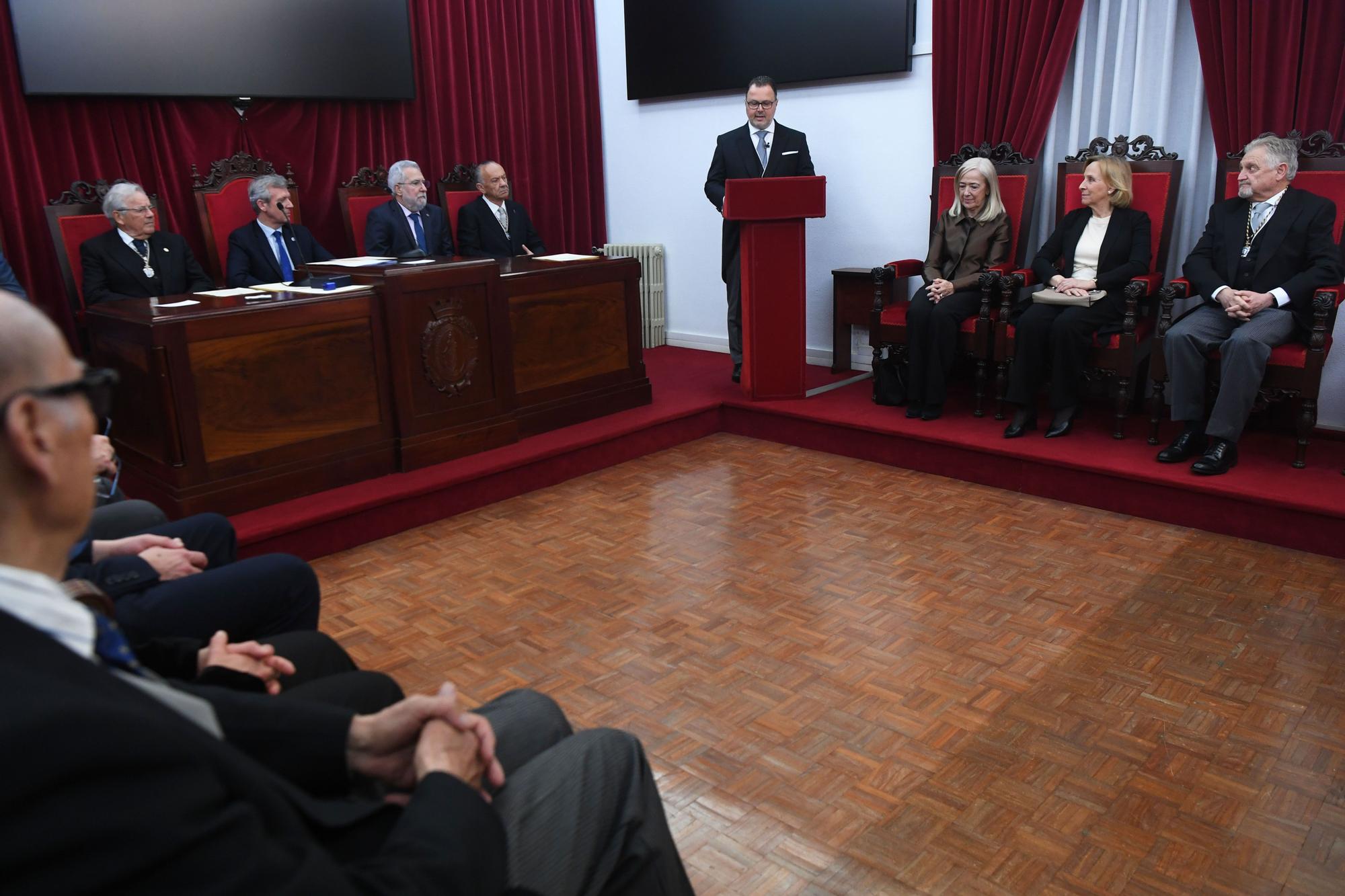 Ingreso de Federico Martinón en la Real Academia de Medicina de Galicia