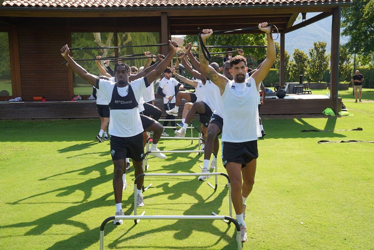 El conjunto albinegro arrancó la pretemporada el miércoles en tierras gerundeses.