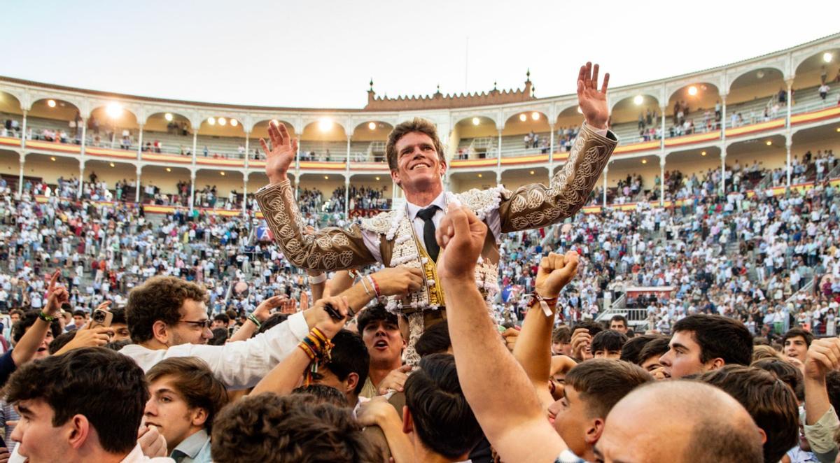 Borja Jiménez, que se enfrenta a seis toros el próximo domingo 7 de junio, conquistó una nueva puerta grande el año pasado