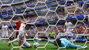 Beiranvand hace una parada decisiva en un ramte de De Cuyper, este domingo en Los Ángeles.