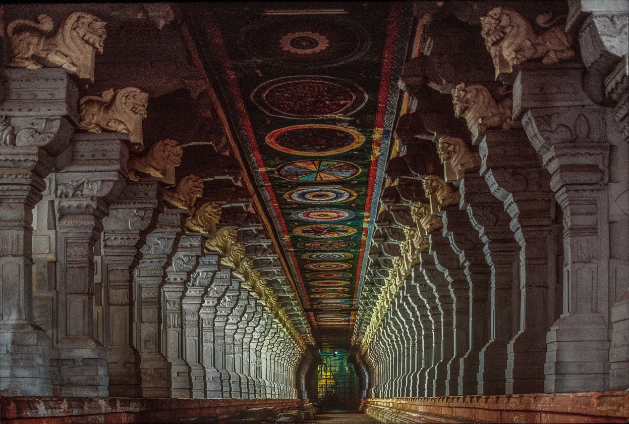 Imagen de corredores del templo de Ramanathaswamy.