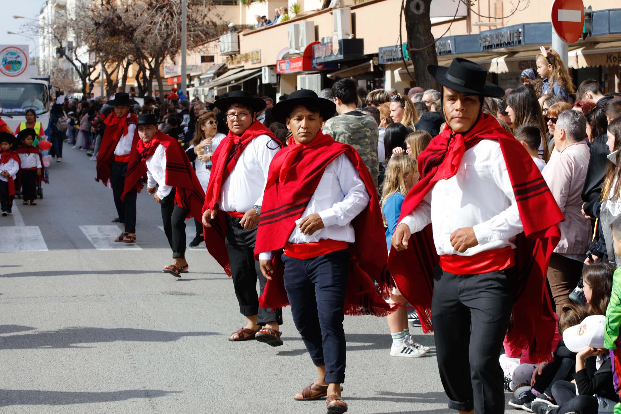 Todas las imágenes de la rúa del Carnaval de Ibiza 2023