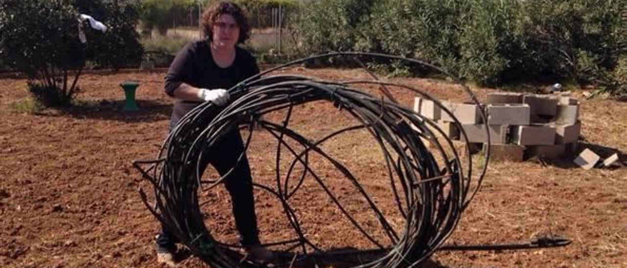 Esperanza Meléndez, a la derecha, socia de la cooperativa L&#039;Hort del Manyano.