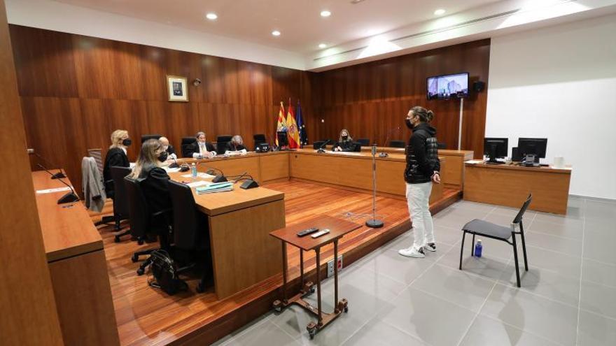 Romeo Ionut Morcov, durante el juicio celebrado en la Audiencia Provincial de Zaragoza el 9 de abril de 2021. | ÁNGEL DE CASTRO