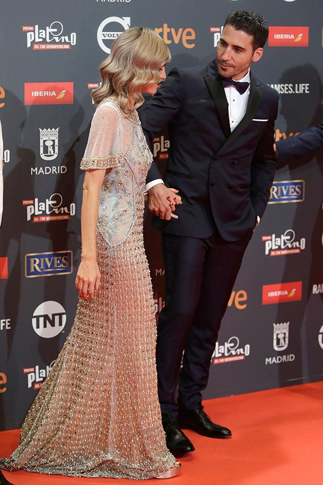 Amaia Salamanca y Miguel Ángel Silvestre, reencuentro en los Premios Platino
