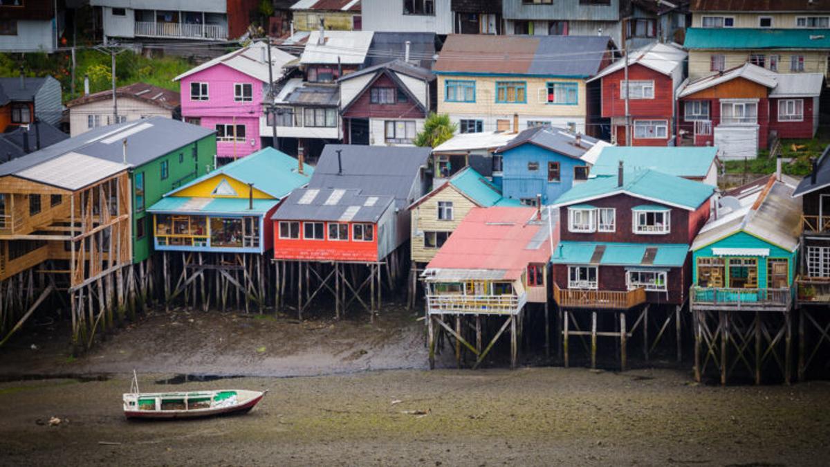 Aconsejan casas tipo palafito en la costa ante el cambio climático