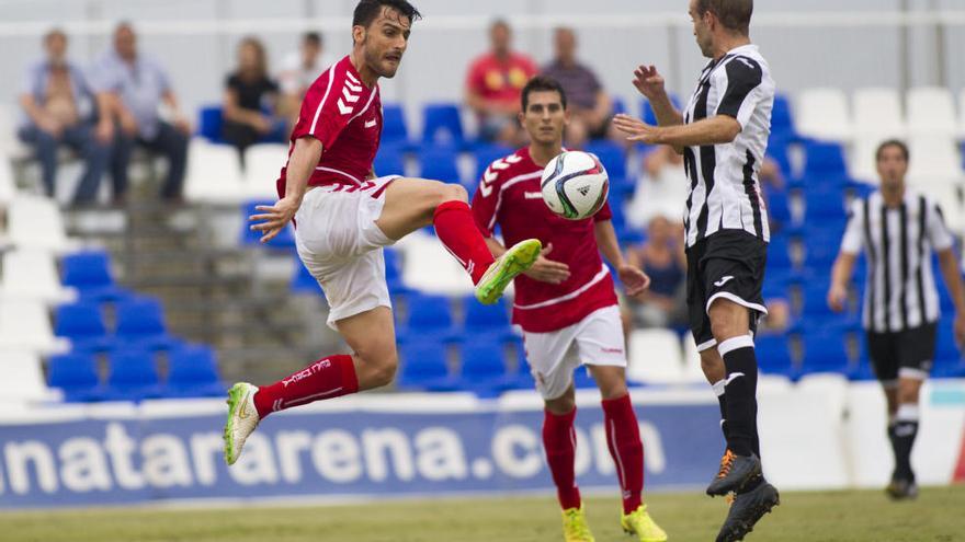 Chavero puede reaparecer hoy ante el Cádiz