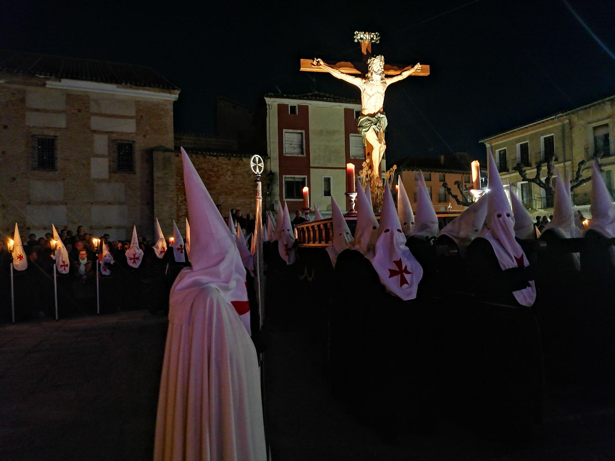 Toro enmudece ante el Cristo de la Expiración