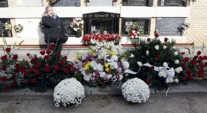 Día de Todos los Santos en el Cementerio de Zaragoza