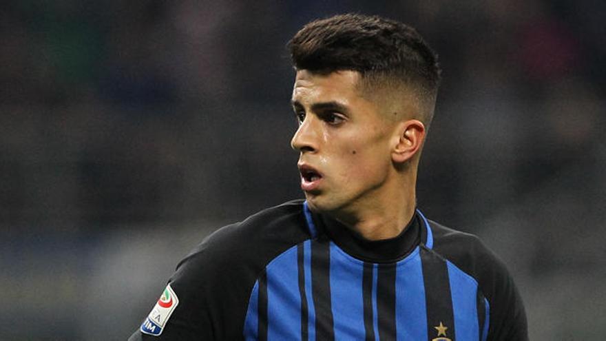 Así está la salida de Cancelo