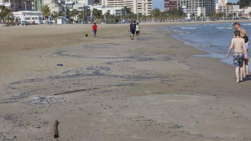 Fallece un bañista anciano en Orpesa