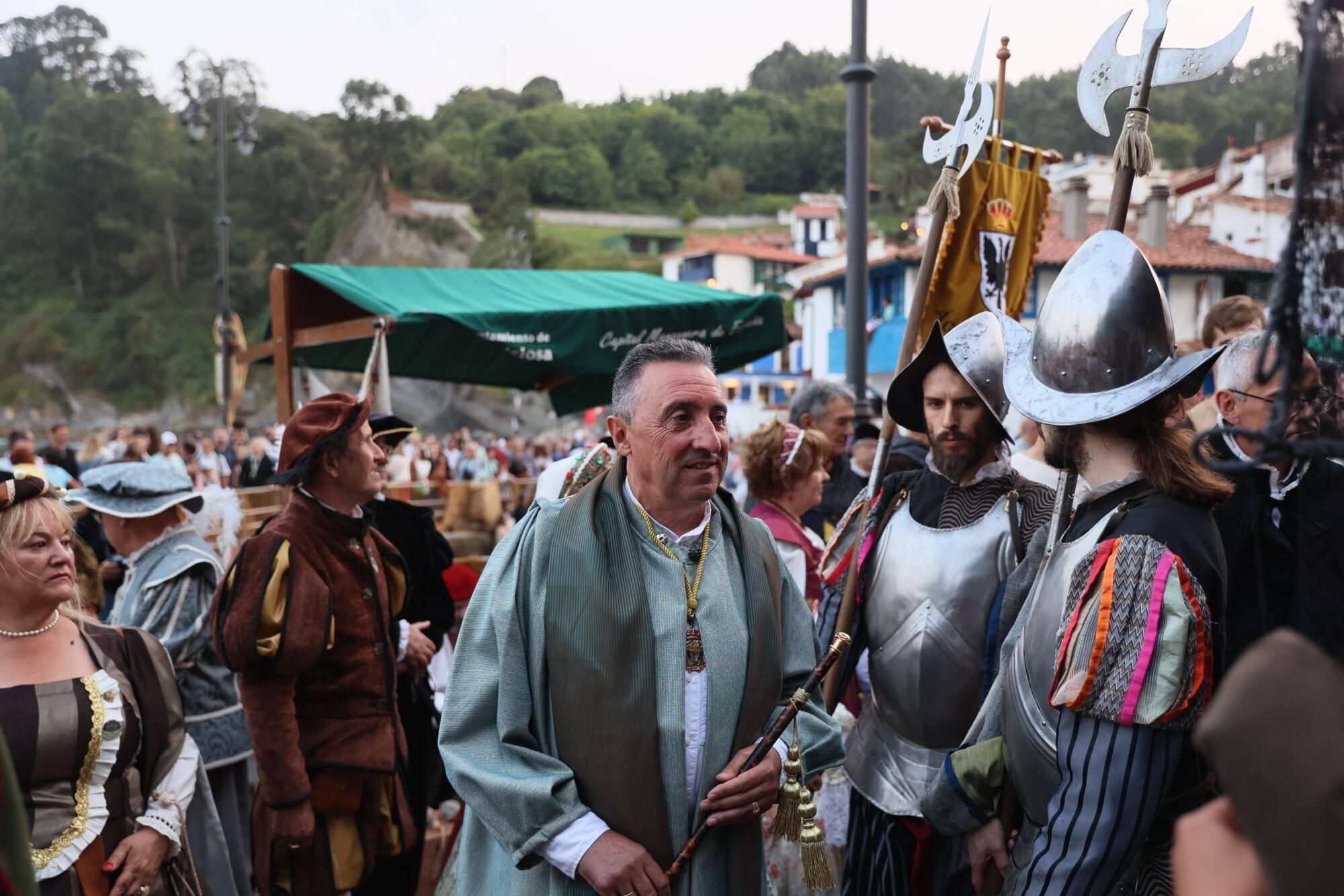 Carlos V siempre desembarca en Tazones