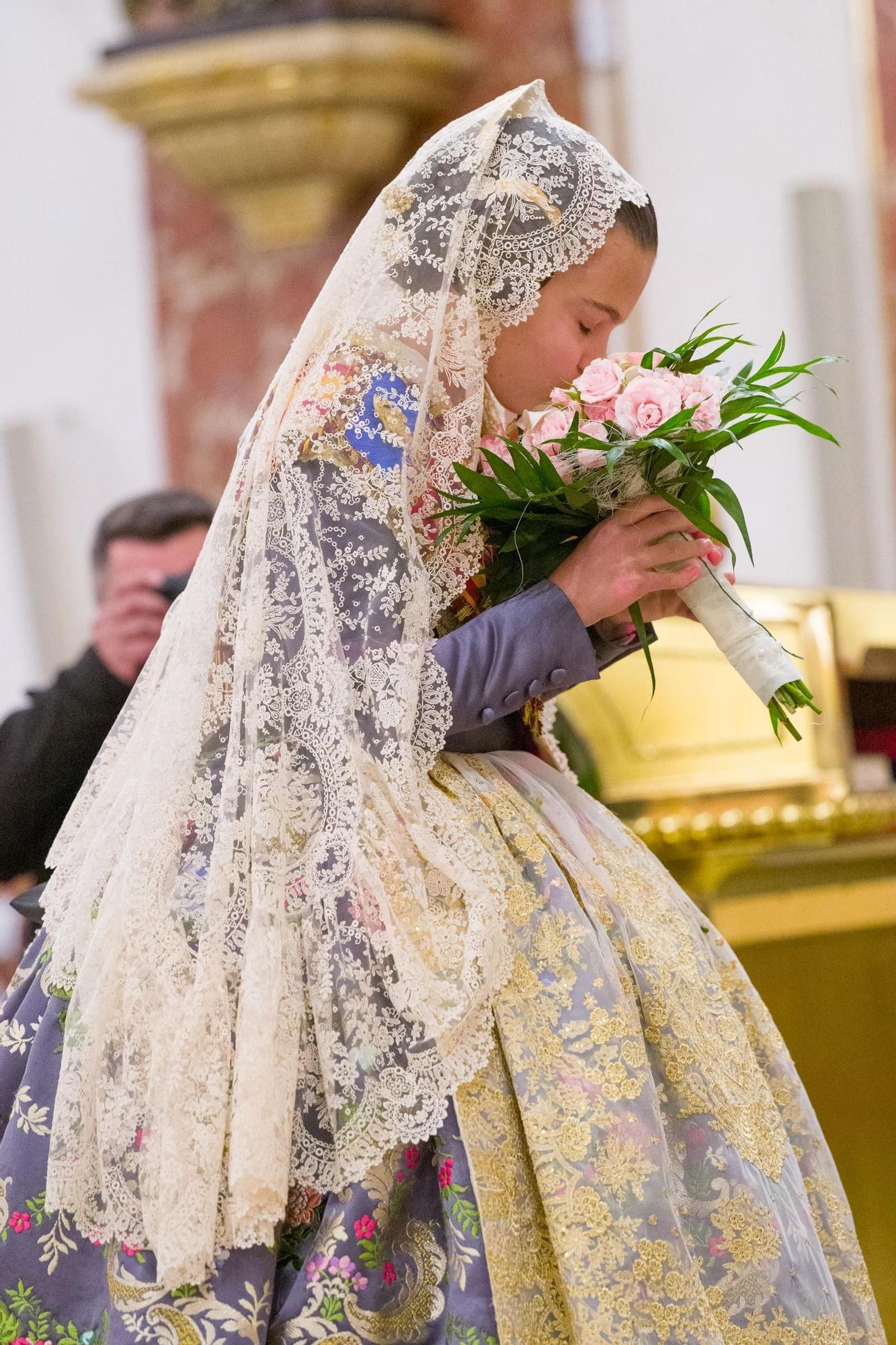 Así es la espectacular mantilla de Santos Téxtil para la Fallera Mayor Infantil 2024.