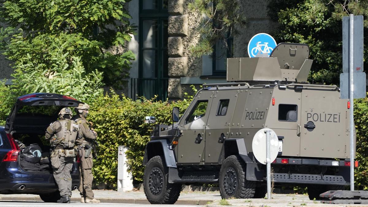 La Policía de Múnich intercepta a un sospechoso tras un tiroteo cerca del Consulado israelí.