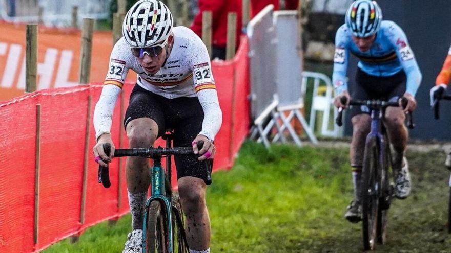 Benjamín Noval, en primer término, durante la Copa del Mundo de Flamanville.  | NESTA-MMR