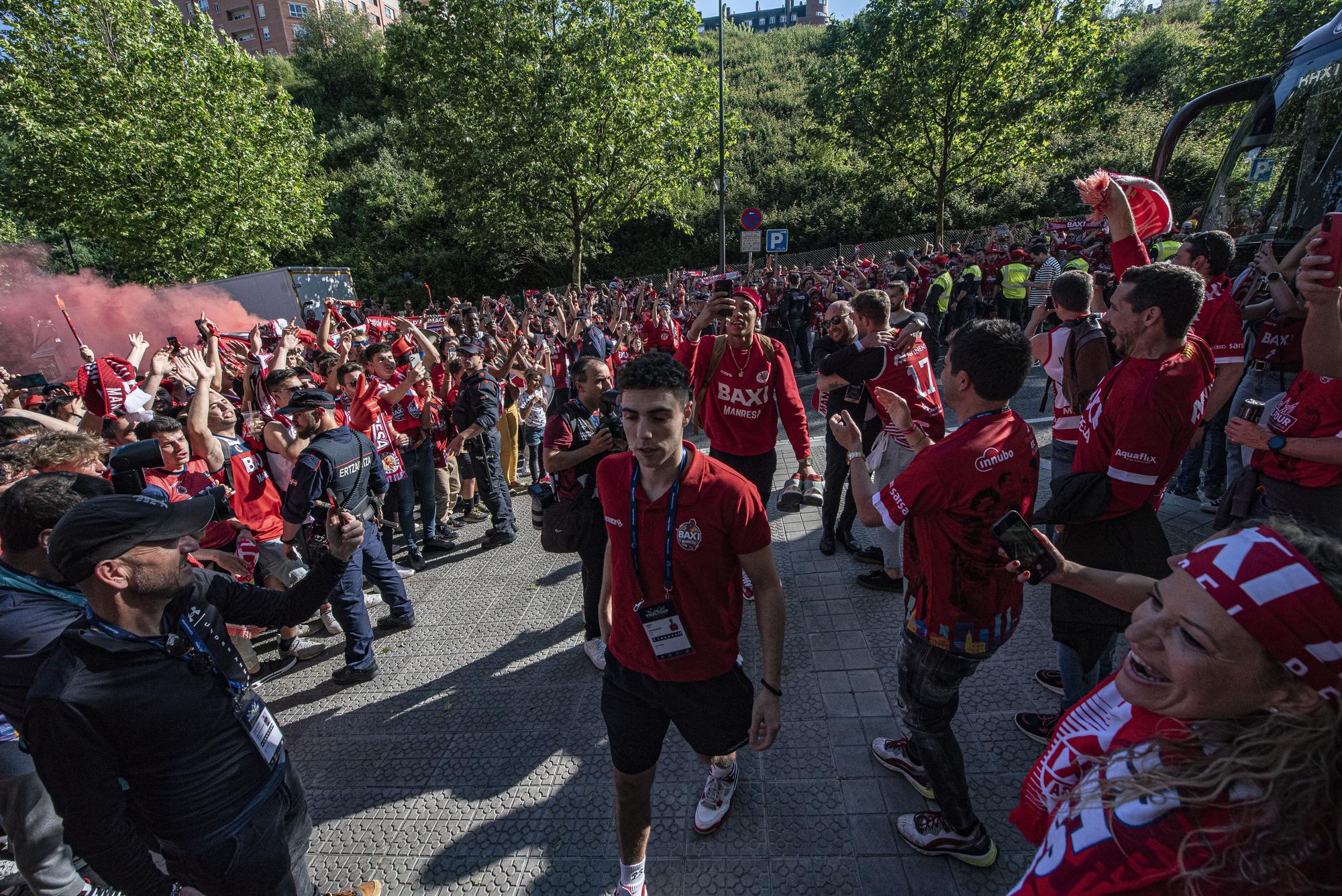 #RoadtoBilbao: Les millors imatges de l'afició abans de la gran final Baxi-Tenerife