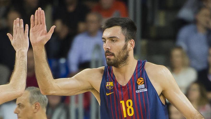 Pierre Oriola, durante un encuentro reciente con el Barça.