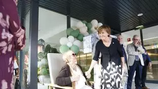 Gijón le brinda una calle a Luis Torres en la celebración del décimo aniversario de la residencia La Golondrina