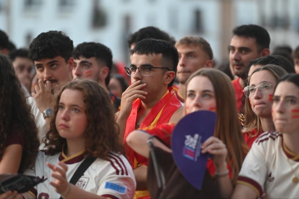 Fotogalería | Así se vive la final del Mundial 2026 en la Plaza Mayor de Cáceres Fotogalería | Así se vive la final del Mundial 2026 en la Plaza Mayor de Cáceres