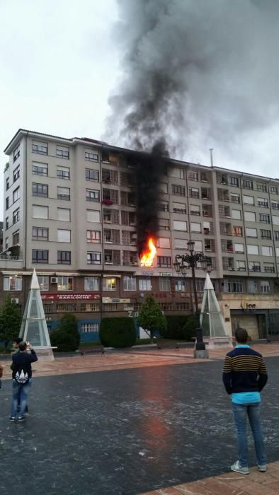 Incendio en un edificio de La Losa en Oviedo