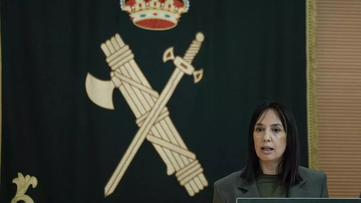 El juez imputa a la directora de la Guardia Civil y la cita el 16 de julio por su implicación en la trama Leire