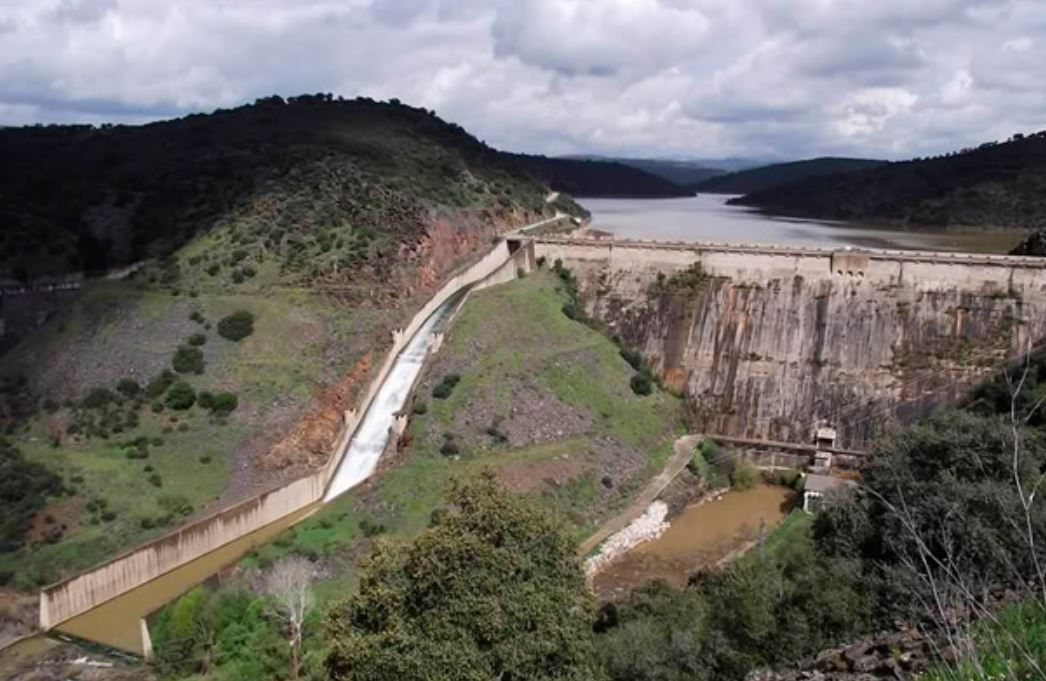 Central hidroeléctrica El Rumblar (Jaén) de RPI.