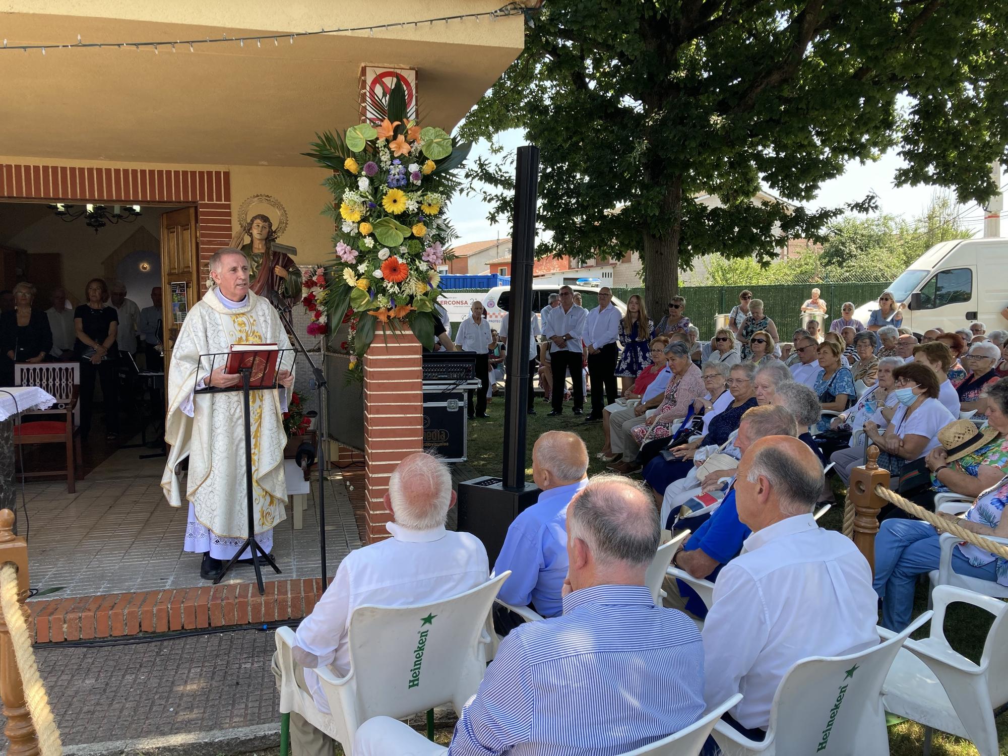 El Carbayu celebra su misa y su tradicional procesión que concluye con sorpresa: se presenta el nuevo himno en honor de Nuestra Señora del Buen Suceso