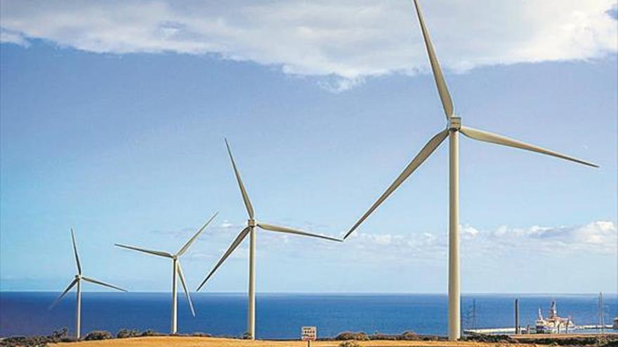 Iberdrola aposta per la promoció de les energies renovables a Canàries