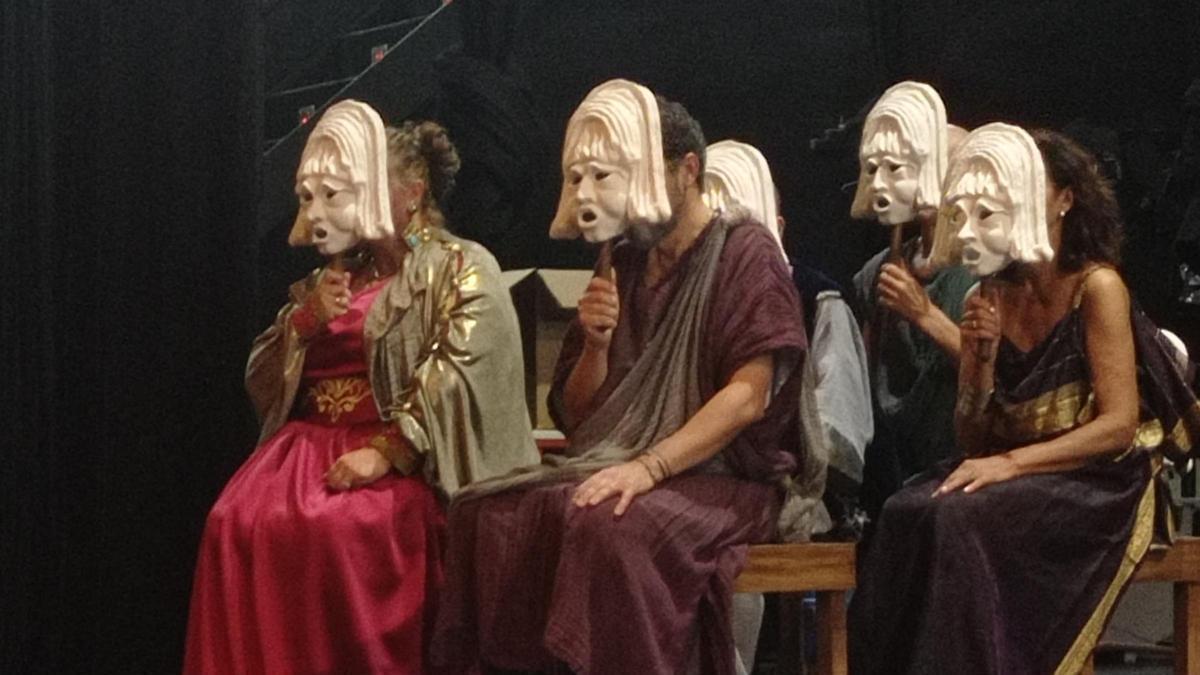 Un momento de un ensayo de la obra &quot;Pluto&quot;.