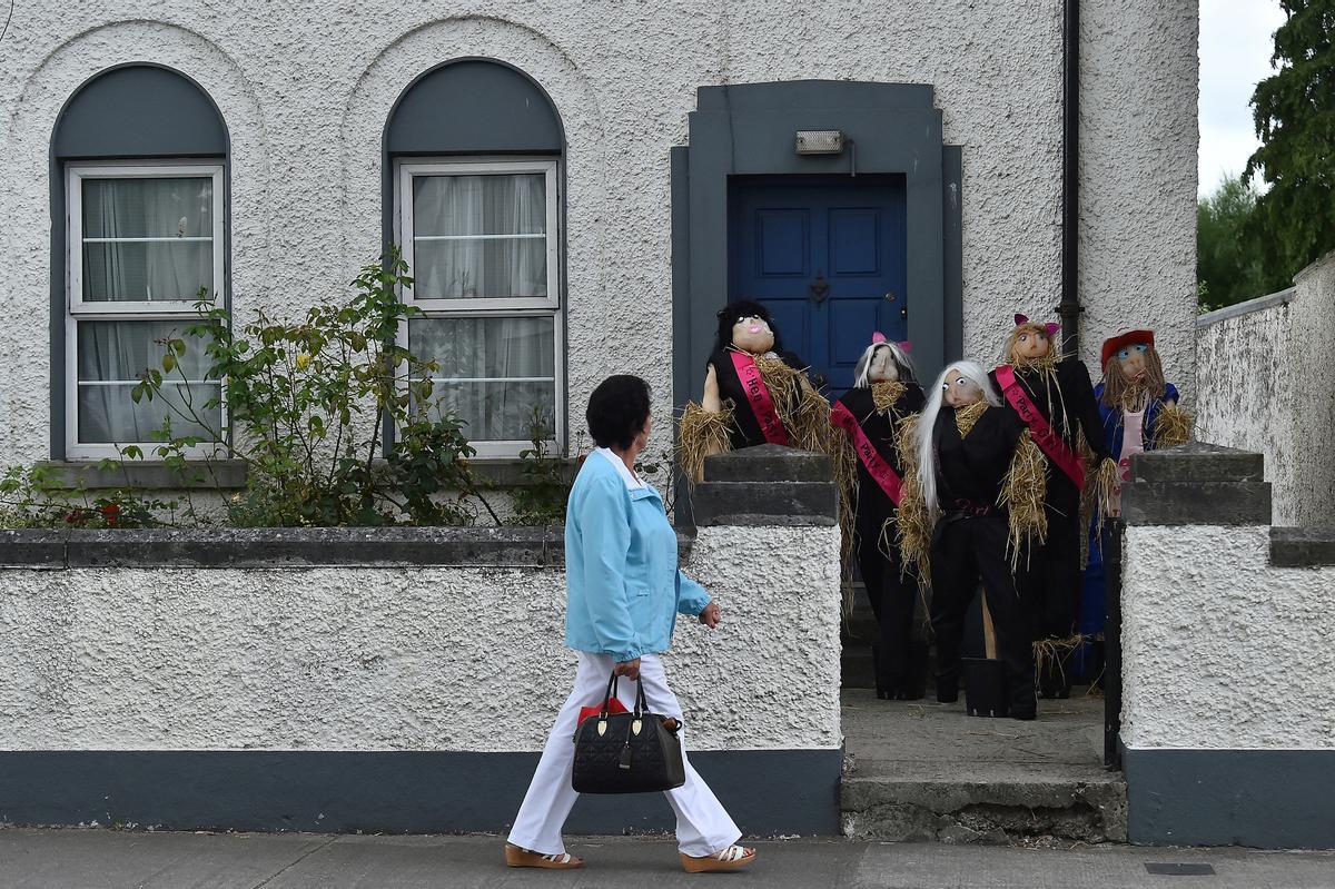 Mil y un espantapájaros en el festival de Durrow (Irlanda)