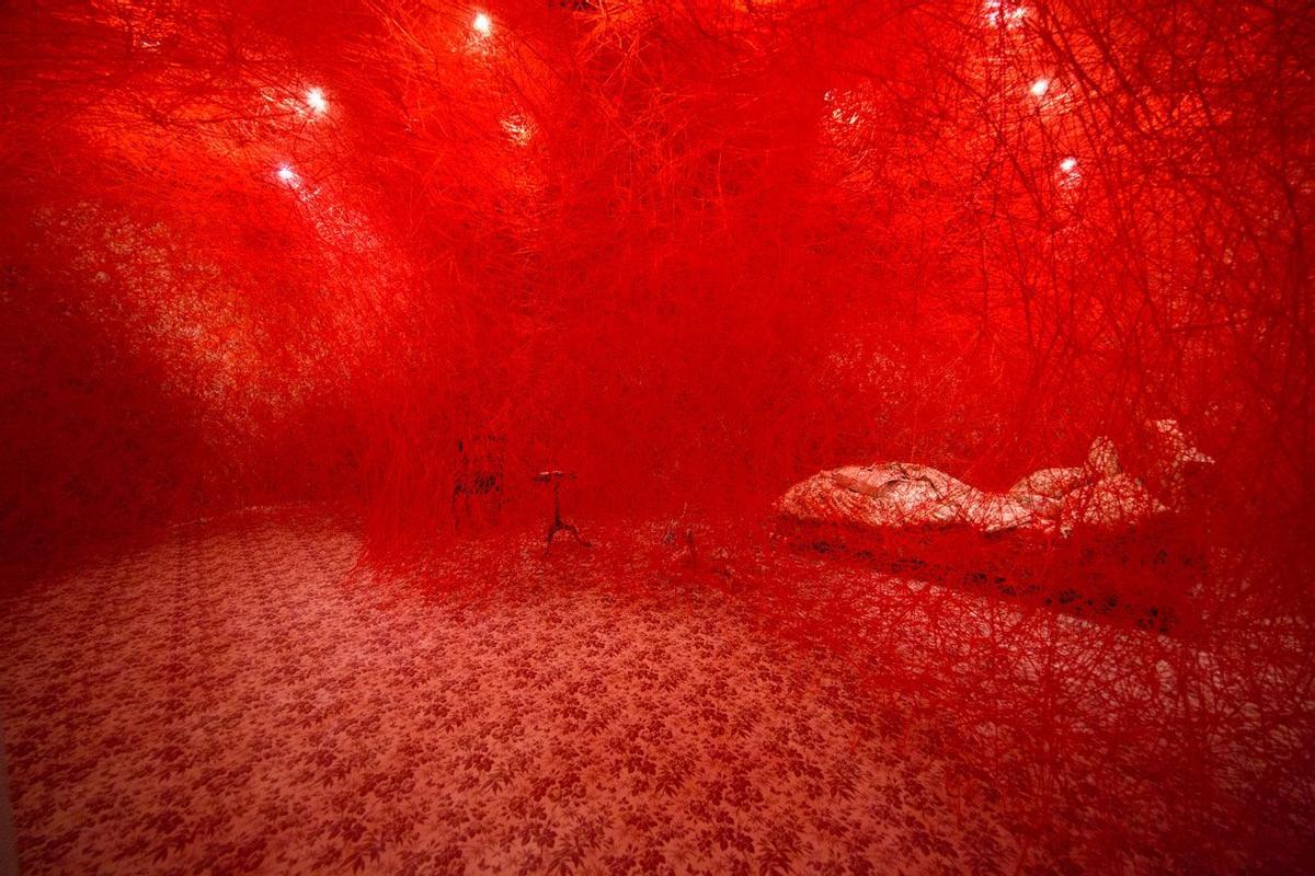 Gucci 4 Rooms 3 Gucci-Herbarium-Room Chiharu-Shiota
