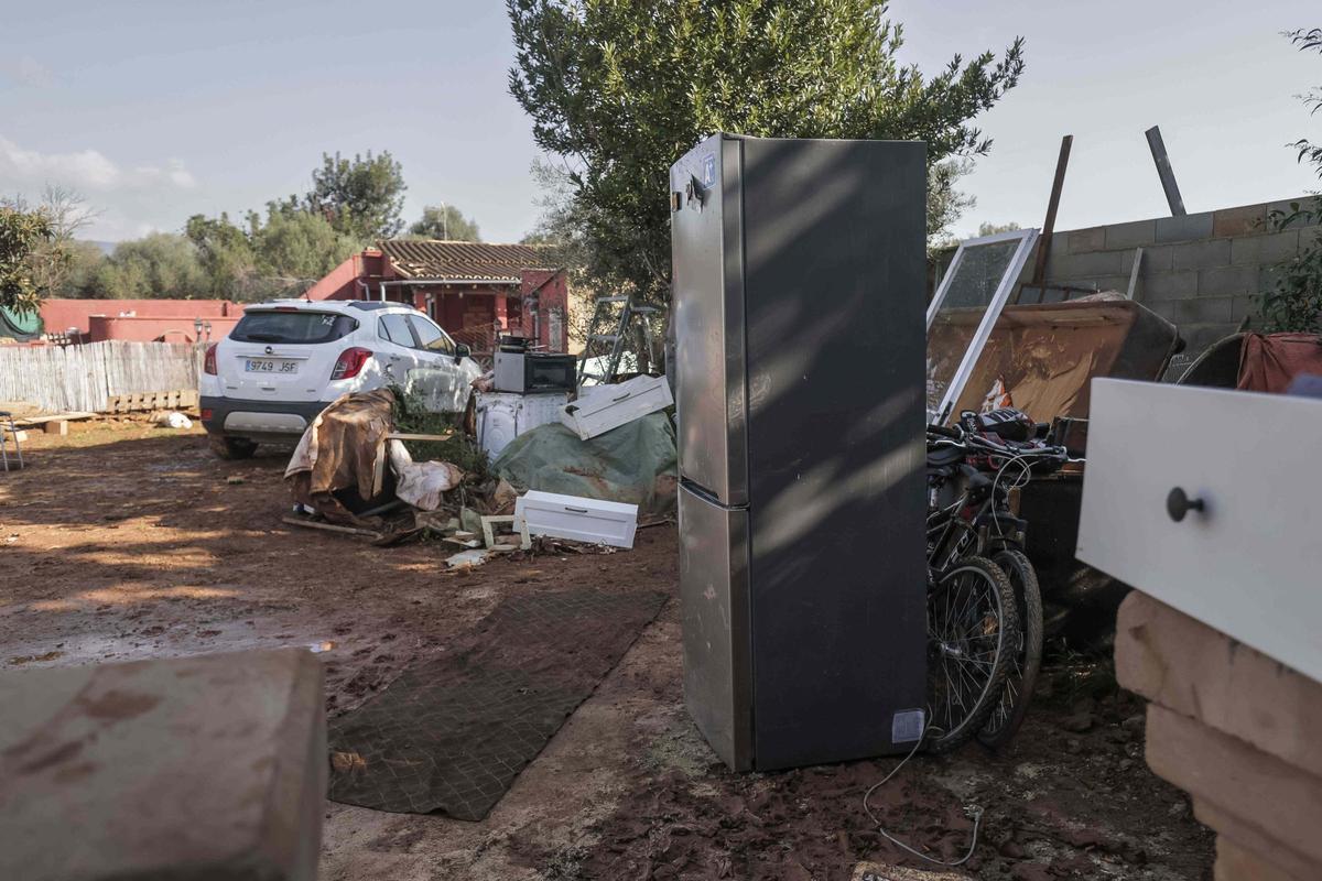 Fotos | Vecinos de Son Reus en Palma lo pierden todo tras el paso de la dana en Mallorca