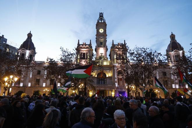 València protesta contra los 100 días de guerra en Palestina