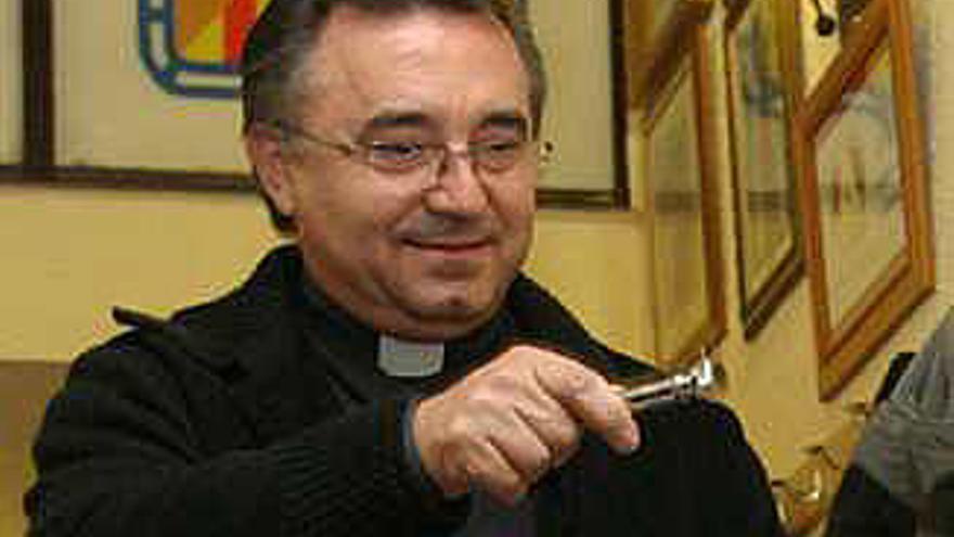 El párroco Ismael Ortíz.