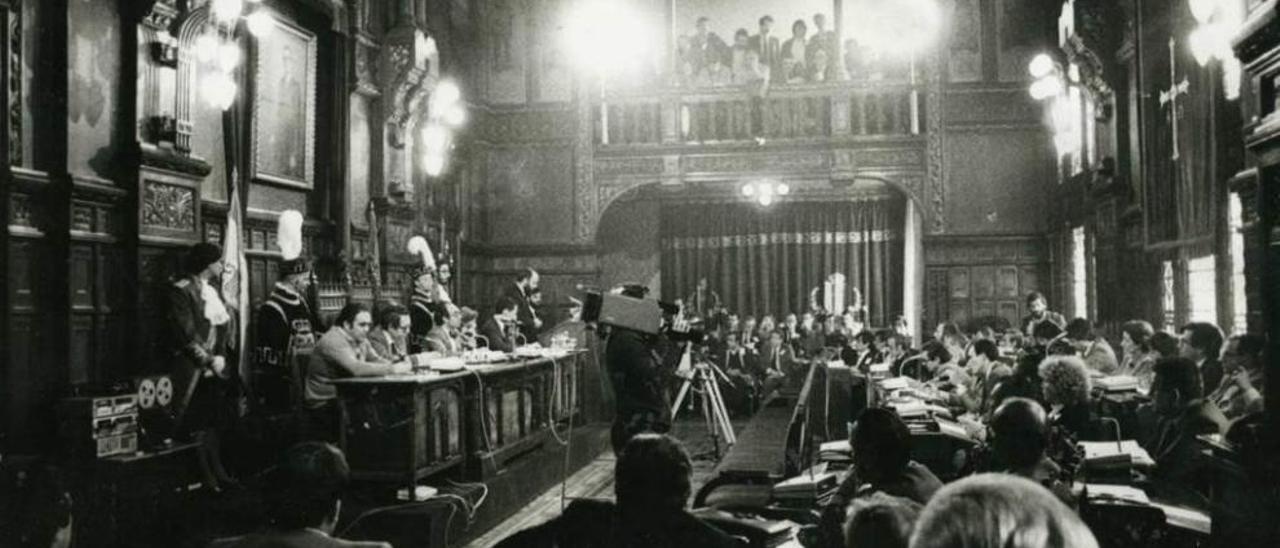 Una de las sesiones de la Junta General durante la legislatura provisional.
