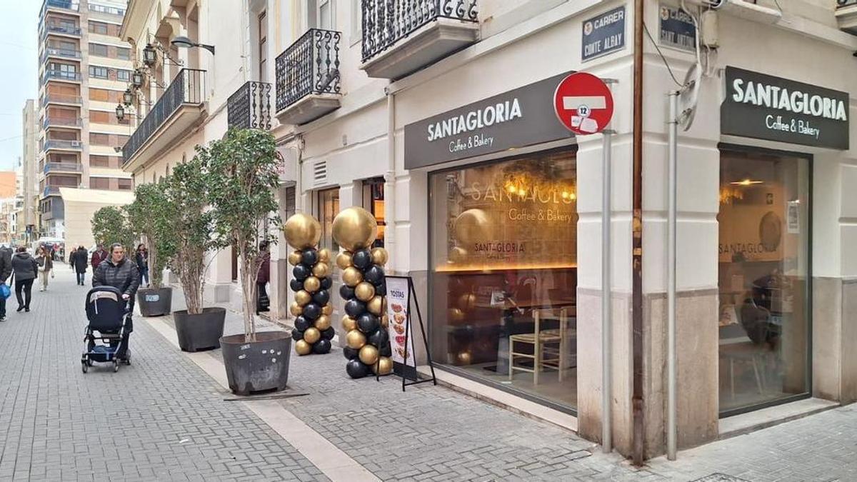 Una reconocida franquicia de panadería y pasteleria abre local en pleno ceentro de Vila-real