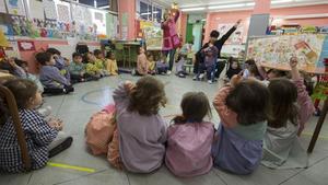 Alumnos del proyecto de colaboración entre la escuela pública Lanaspa y el centro de educación especial Crespinell de Terrassa.