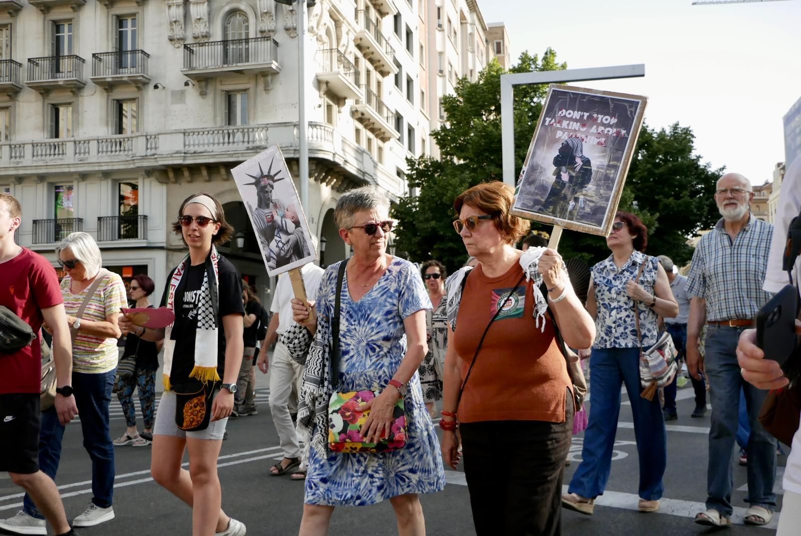 En imágenes | Manifestación en apoyo a Palestina en Zaragoza