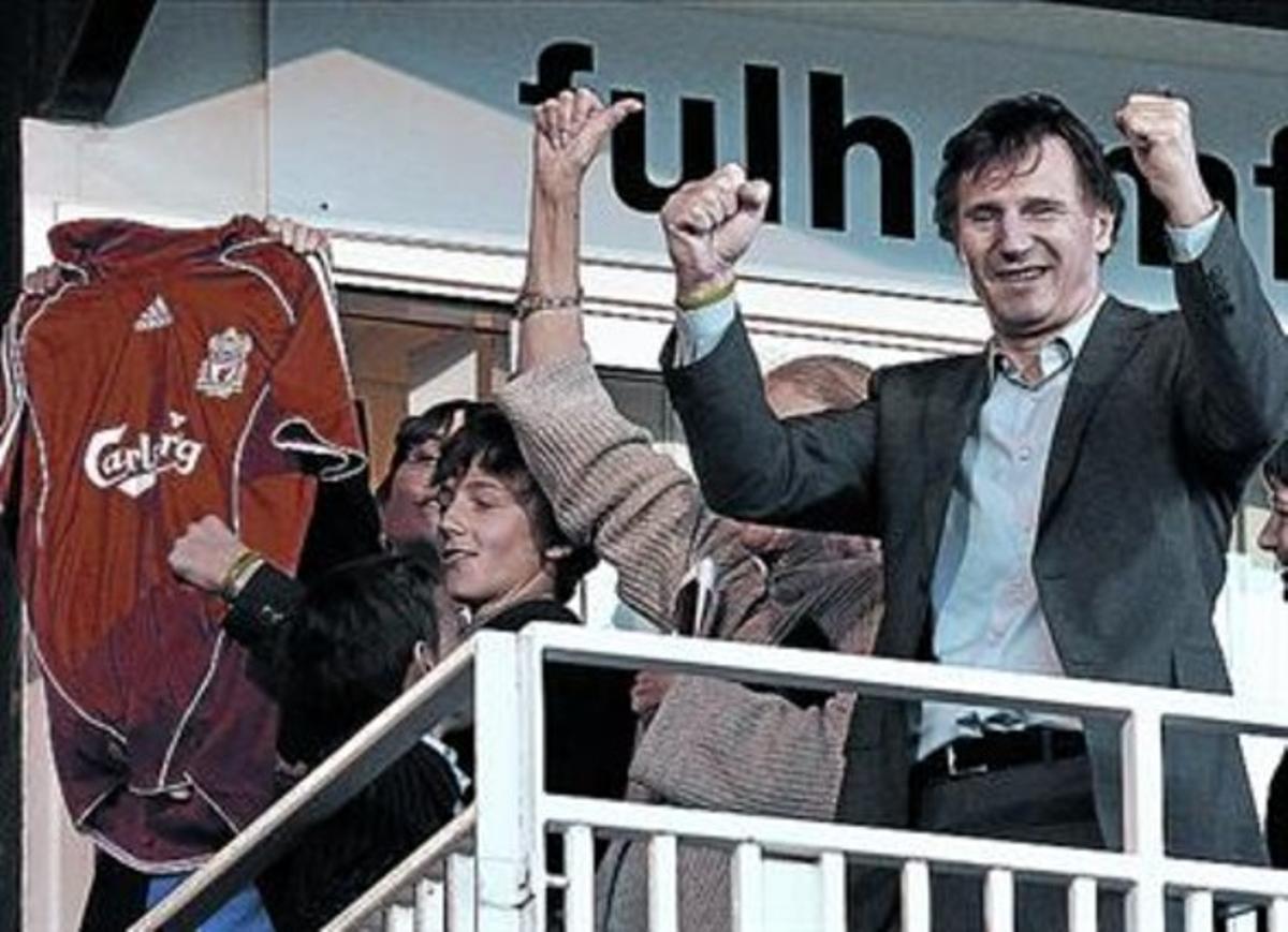 Liam Neeson i la seva família es distreuen veient jugar el Liverpool_MEDIA_1 Liam Neeson i la seva família es distreuen veient jugar el Liverpool_MEDIA_1