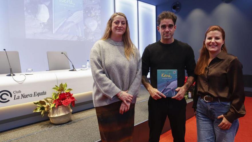 De izquierda a derecha, Sandra Solares, Álex Avello  y Alba Ciordia.  | LUISMA MURIAS